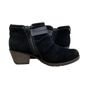 New! Earth Origins Oakland Odel Suede Zipper Ankle Boot black